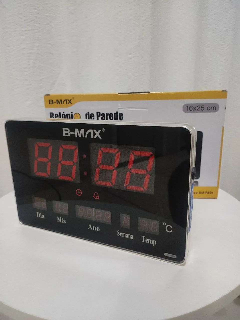 Relógio de Parede LED Digital - B-Max - Foto 2