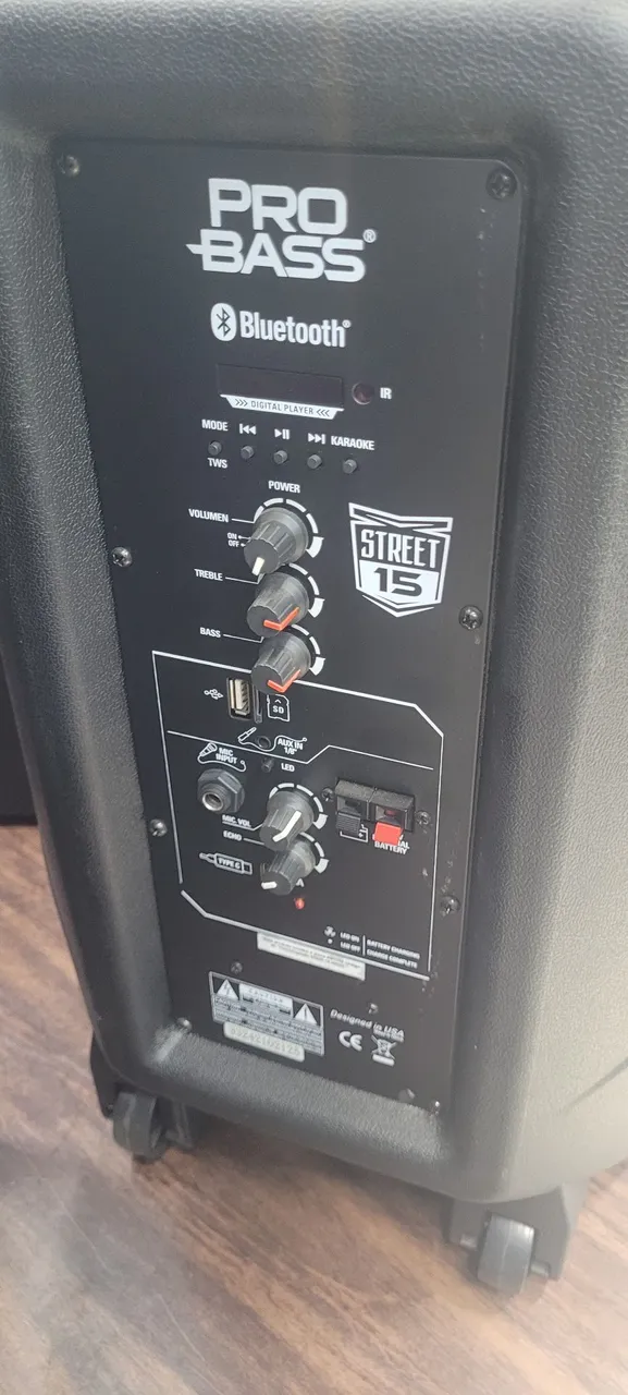 Caixa de Som Pro Bass Street 15. De 600,00 por 450,00