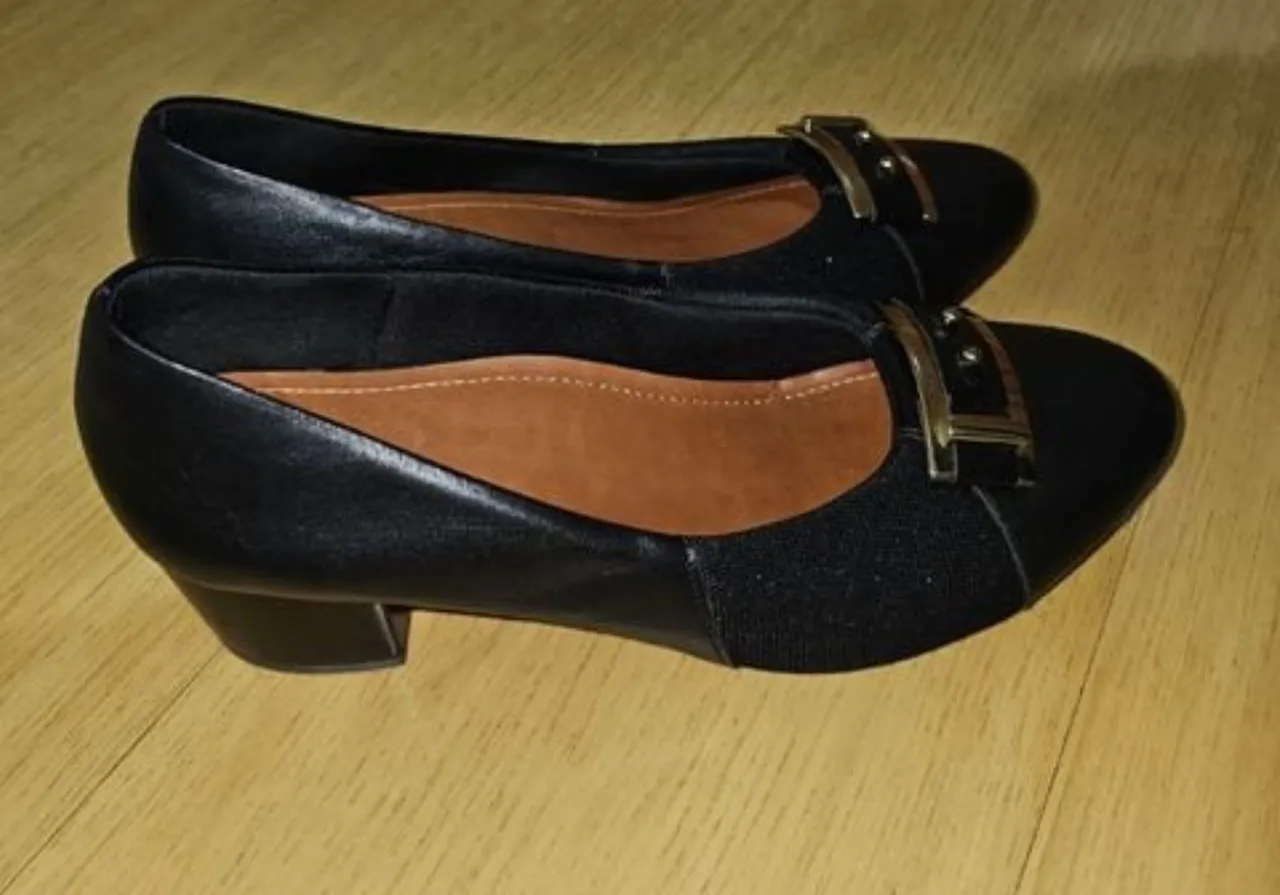 Scarpin Salto Bloco Couro Usaflex 38