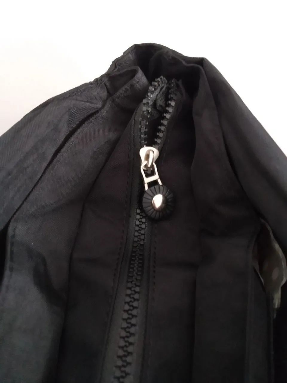 Bolsa esportiva preta importada e impermeável grande - Foto 4