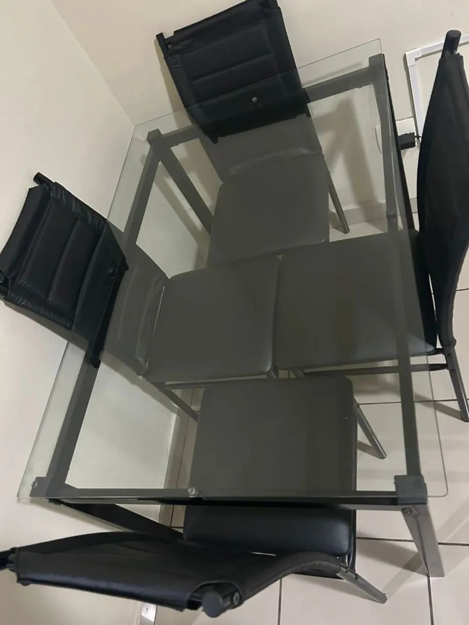 Sofá e mesa 4 cadeiras  - Foto 2