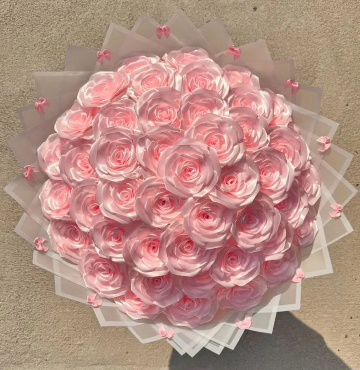 Buquê de Rosas de Cetim - Feito a mão Elegância e Delicadeza