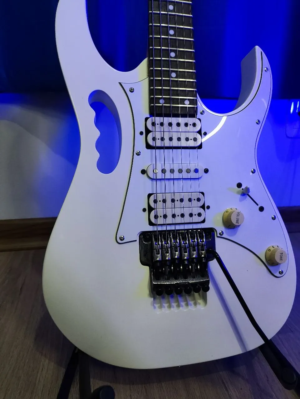 Guitarra Ibanez jem Jr indonésia regulada
