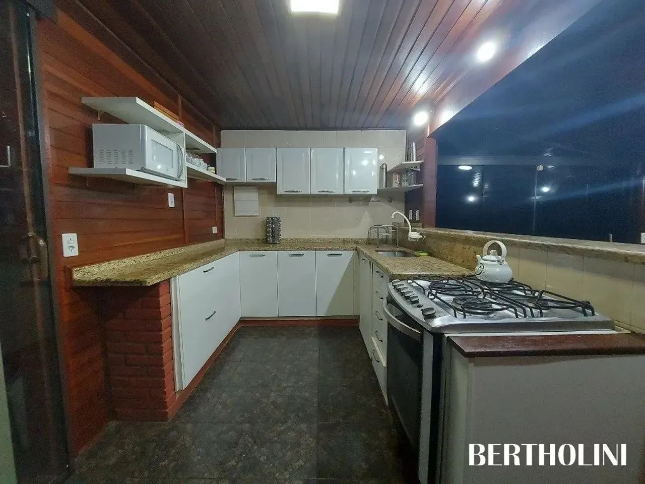 Excelente casa 4 dorms. no Jd. Martinelli - Penedo/RJ - Foto 9