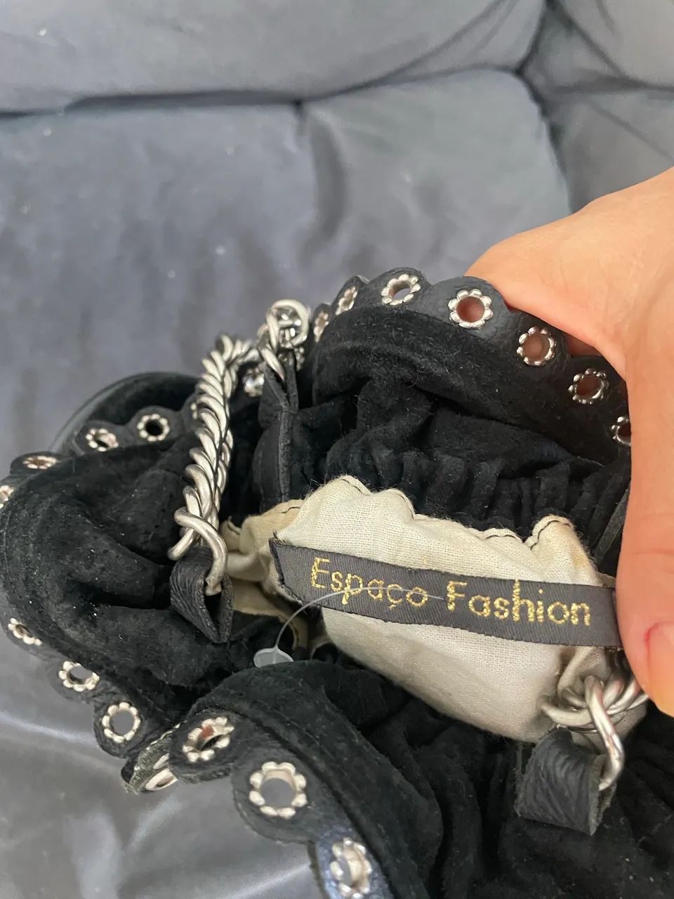 Bolsa pequena de mão preta 50,00 - Foto 2