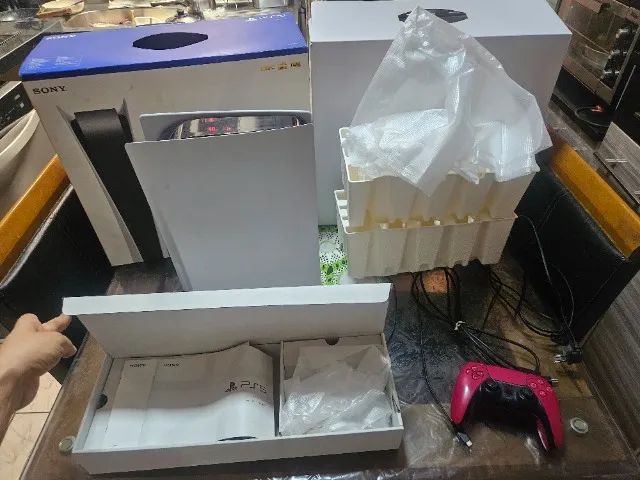 ps5 com leitor+ 36 jogos com , caixa e nota fiscal completo  - Foto 4