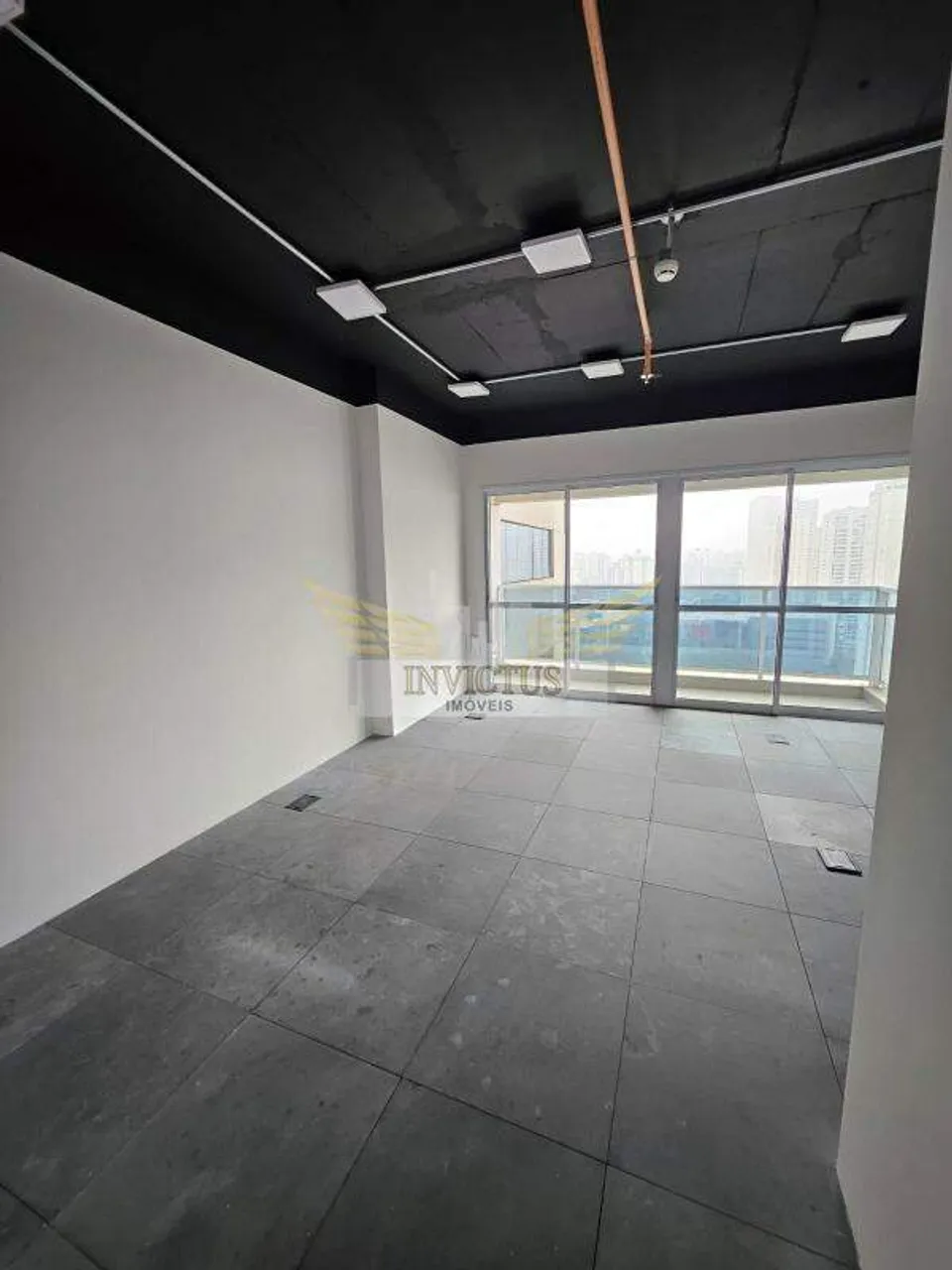 Sala Comercial no Edifício Comercial Trilogy Offices para Alugar, 75m² - Centro de São Ber