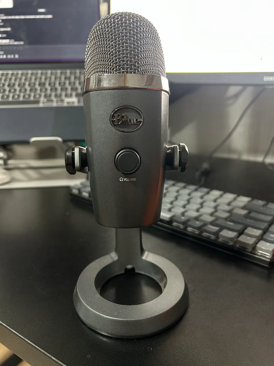 【中古品】Blue Yeti Pro Amazon.co.jp: Blue Microphones Yeti Pro マイク USB 【日本正規代理