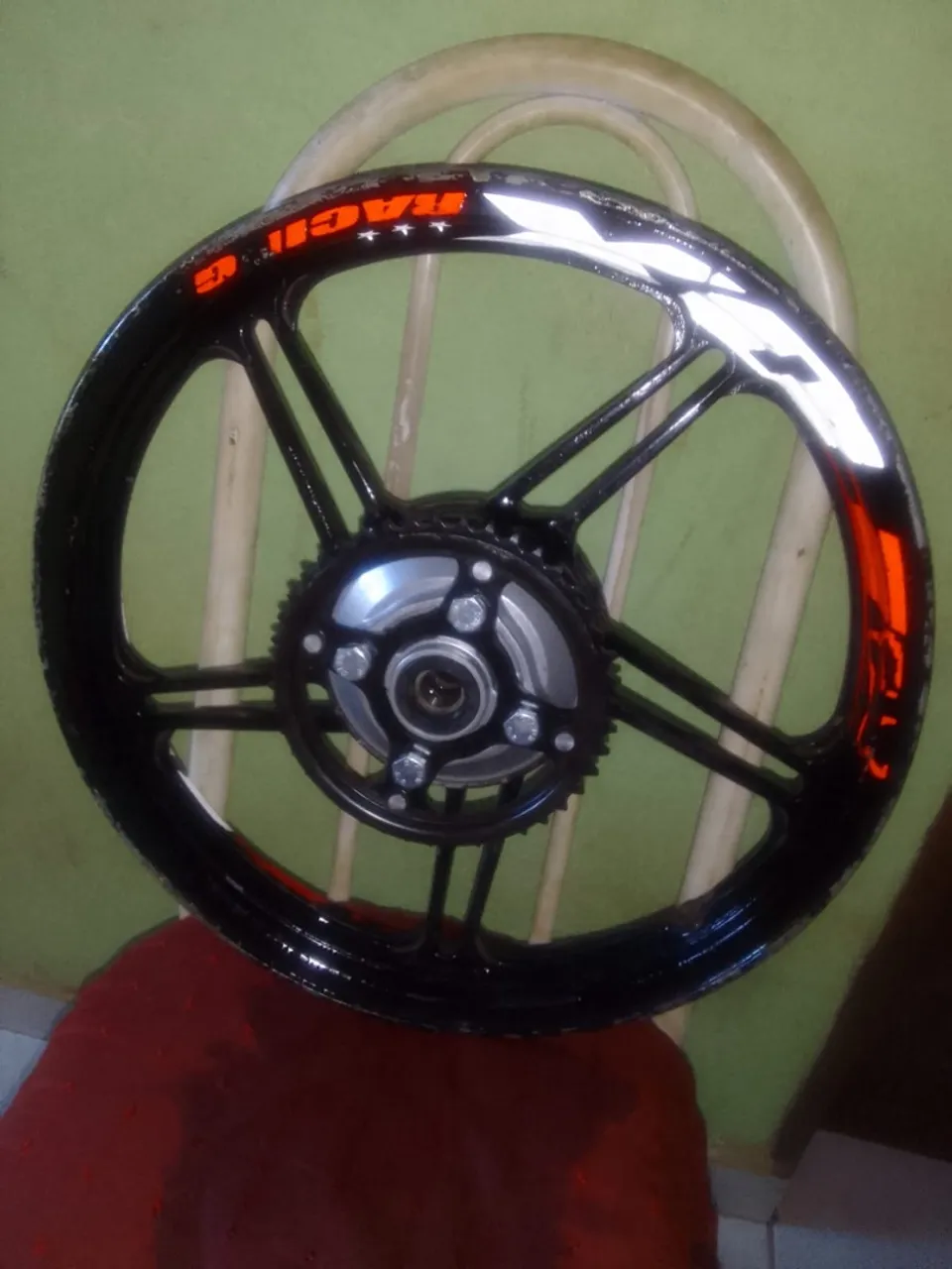 Roda Esportiva para Moto - Linda e Impecável