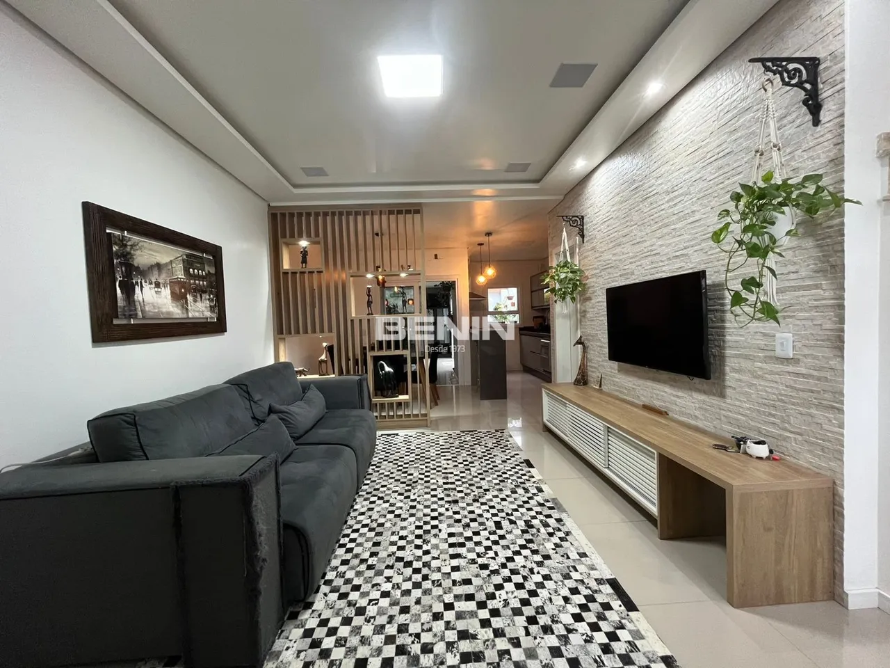 Venda de Sobrado em Canoas-RS, bairro Igara com 112m² Área Const. e 112m² Área Terreno Ven