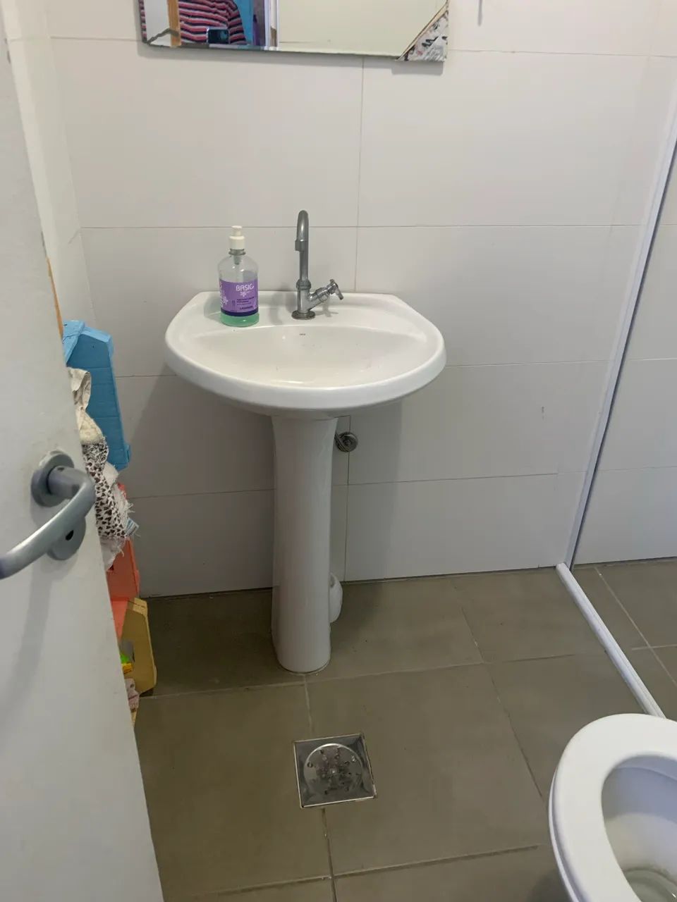 Alugo Sala Living, prédio de frente para praia.  - Foto 6