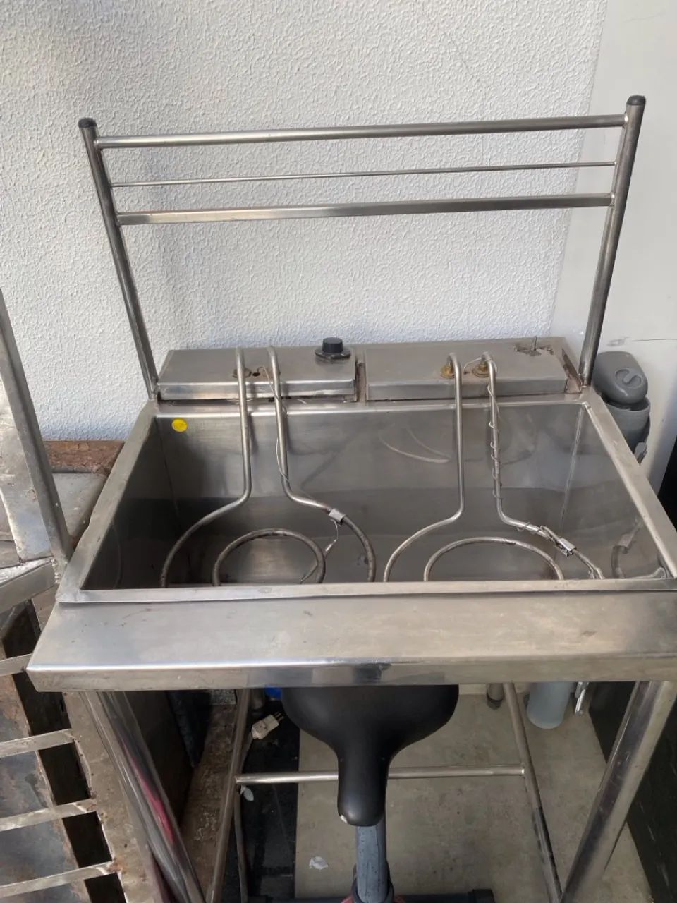 Fritadeira Industrial em Aço Inox elétrica água e óleo 