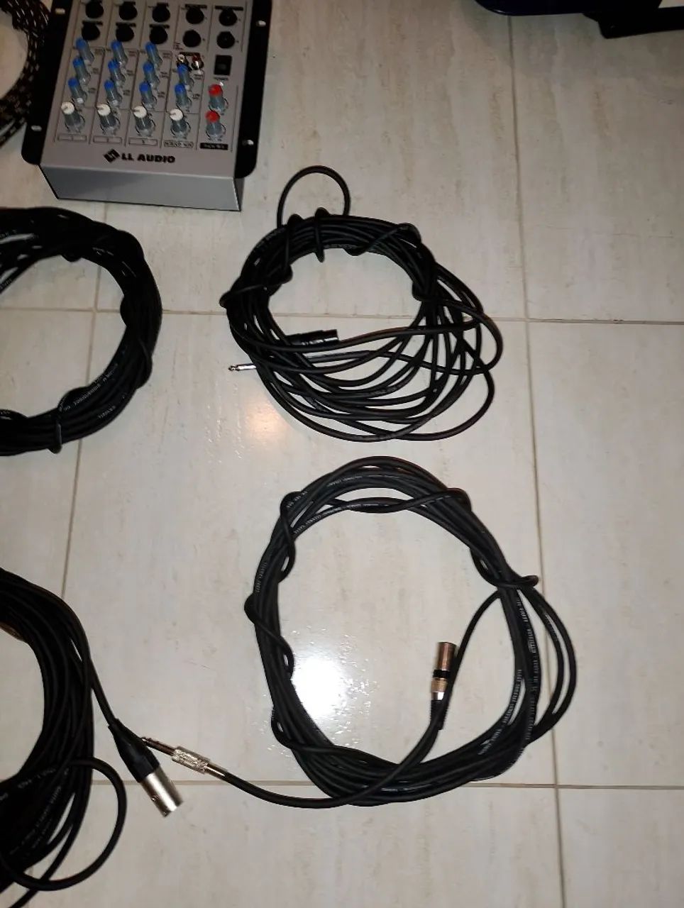 Sound Mixer and Cables Table64617797176067124