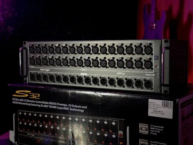 Stagebox Behringer S32 Rack 32 Canais