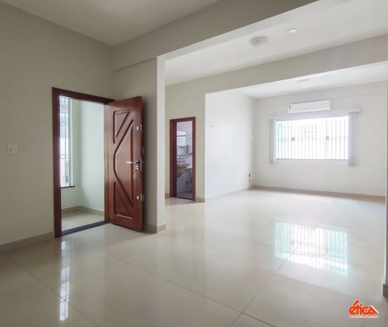 Sala Comercial med. aprox. 50,00 m² de área privativa no Umarizal - COD 44275