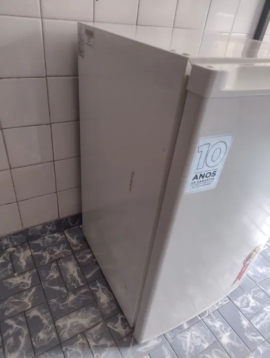 Frigobar Midea 124 Litros Branco 220v - Foto 2