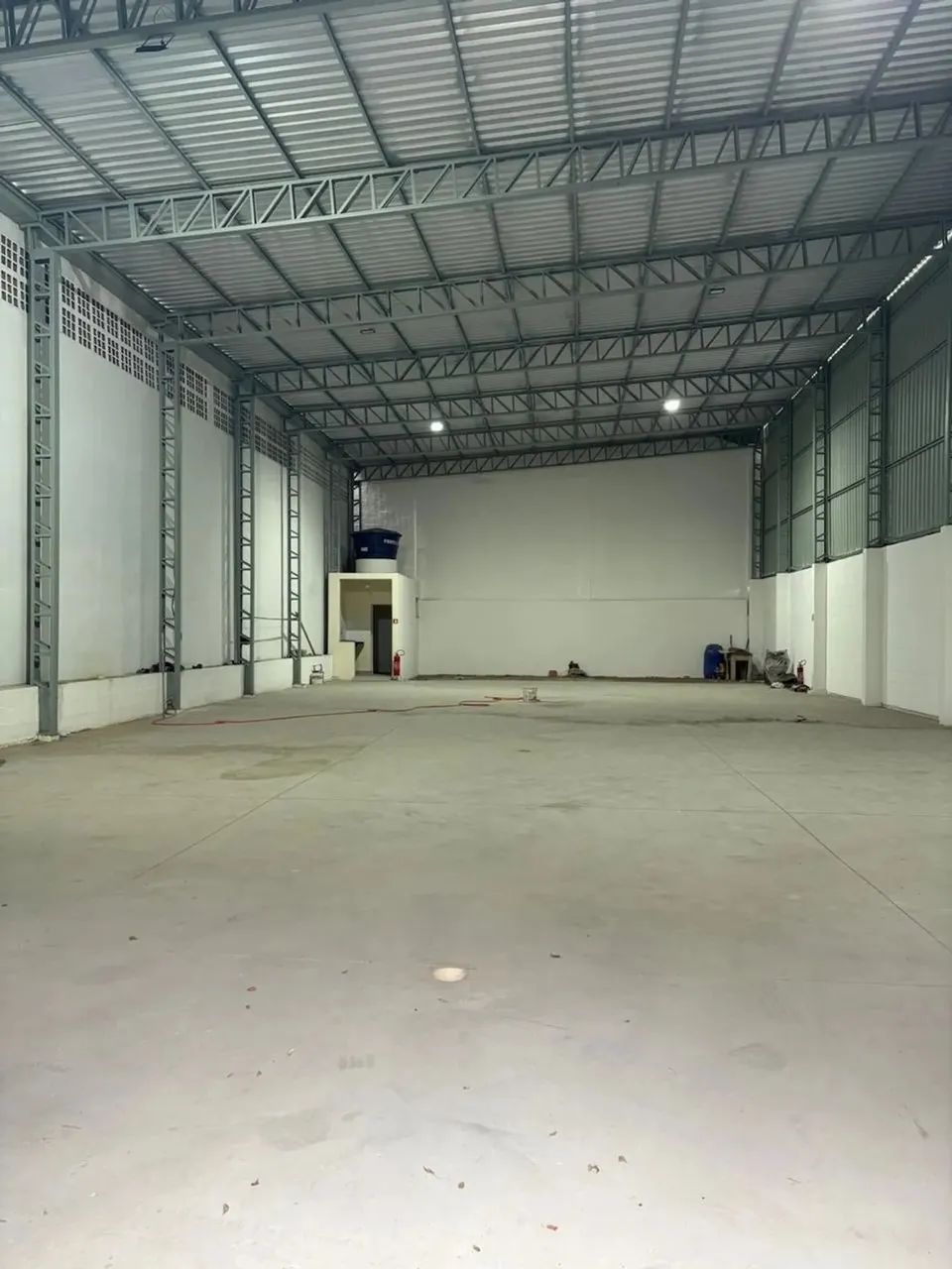 Galpão para aluguel com 390 m²