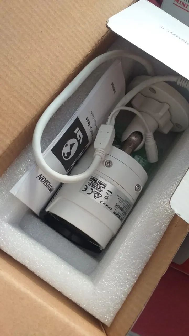 Câmera IP de Segurança Hikvision 2.8mm 