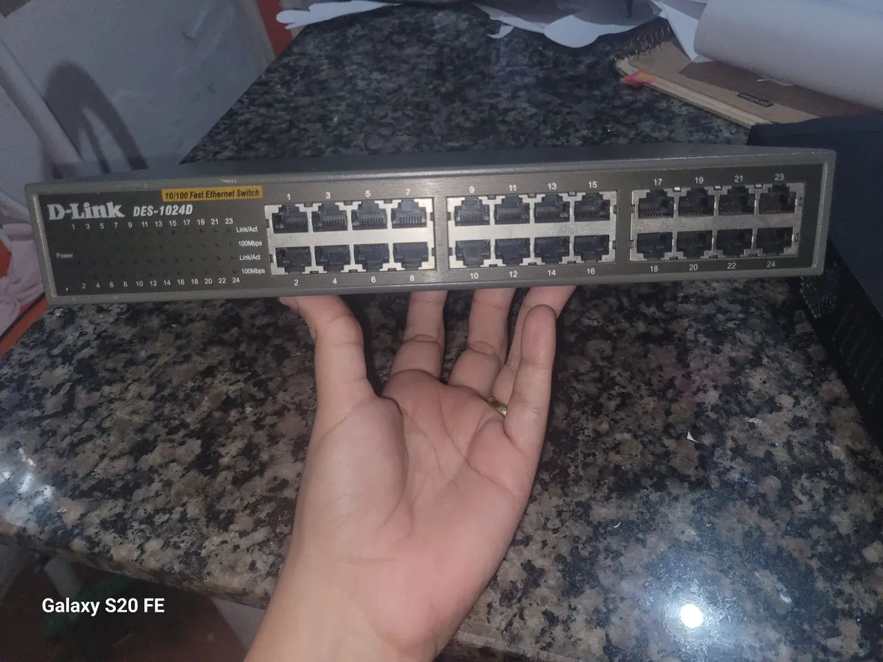 Valor negociavel. Switch D-Link DES-1024D - 24 Portas Fast Ethernet