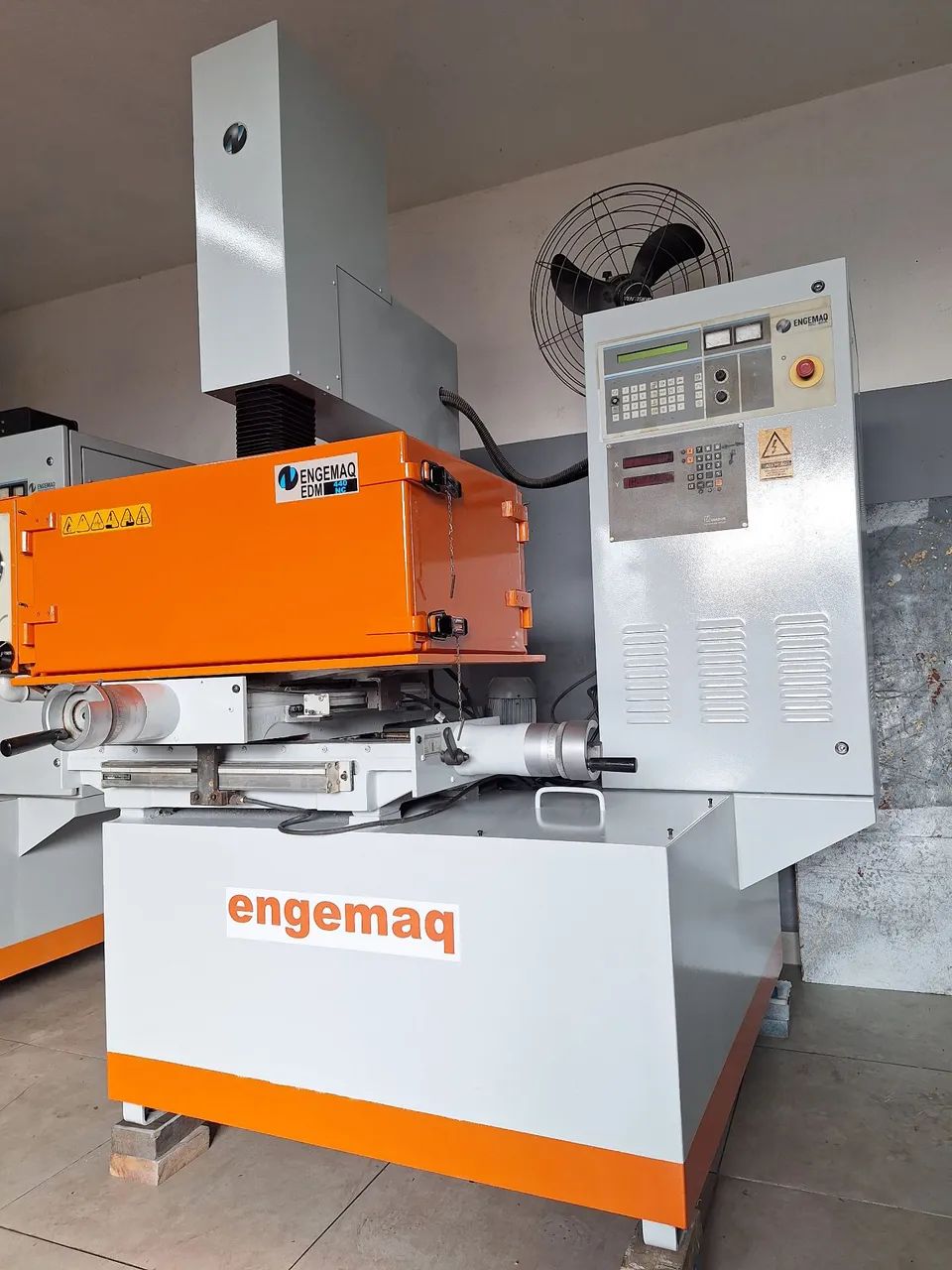 ELETROEROSAO ENGEMQ/EDM-440 NC - Foto 6