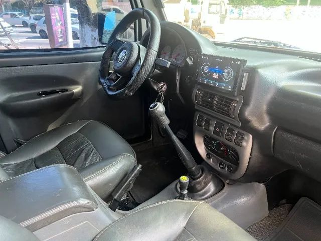 Troller T4 2.8 Turbo Diesel 4x4 2002 Preto Completo  - Foto 4