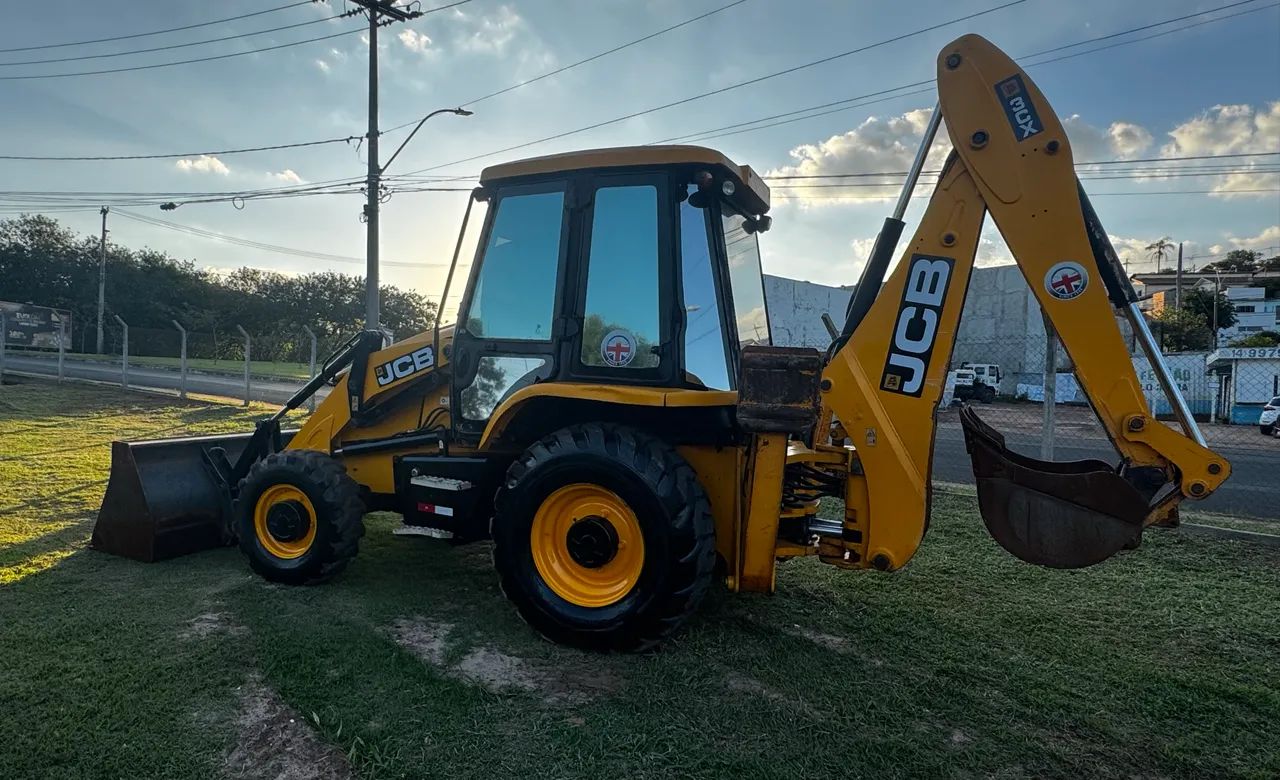 Retroescavadeira Jcb  - Foto 5