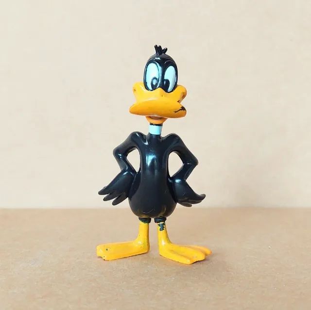 brinquedo - boneco miniatura looney tunes patolino (usado) - Foto 5