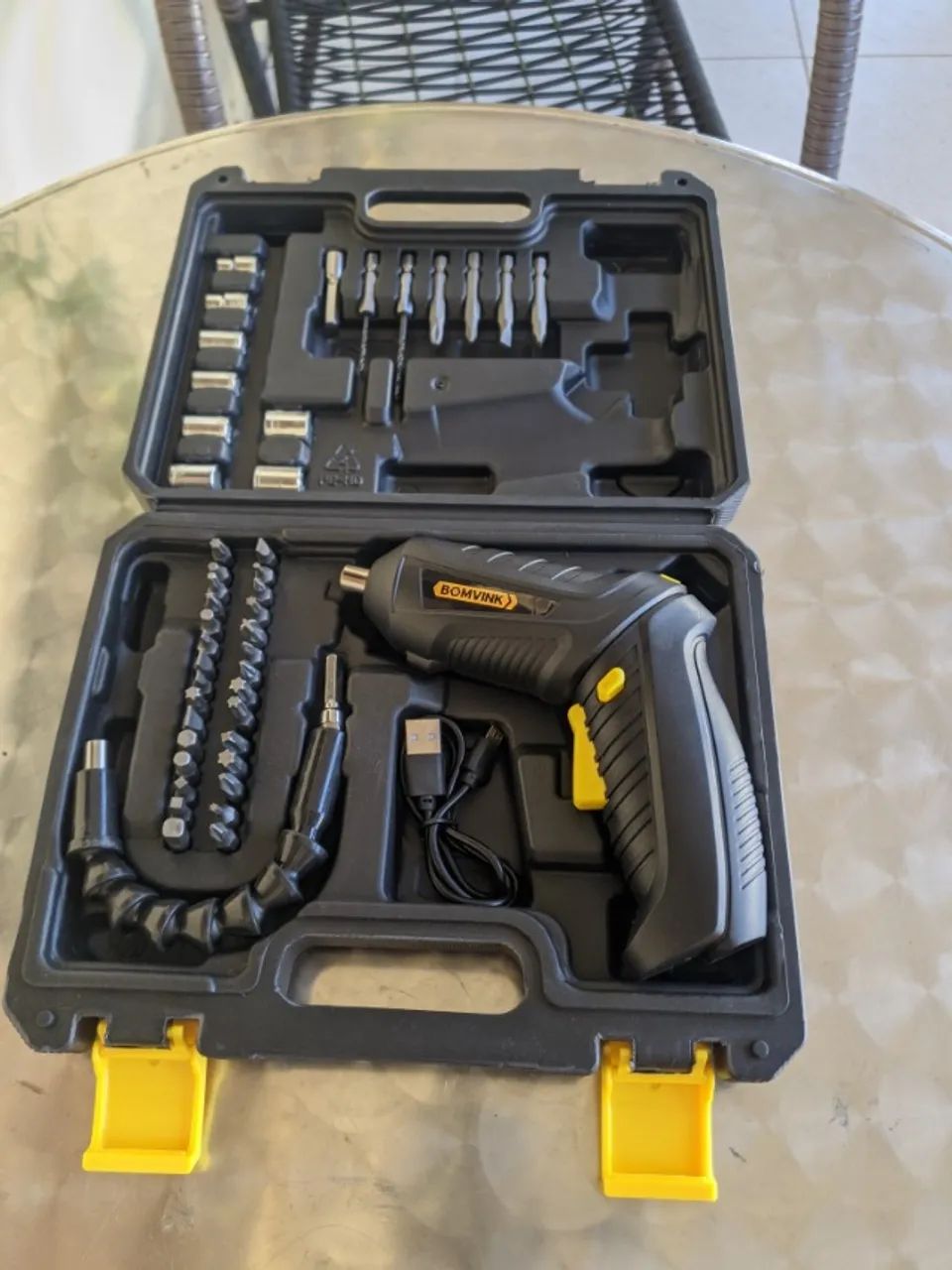 Parafusadeira 3,8 volts64840846701955120