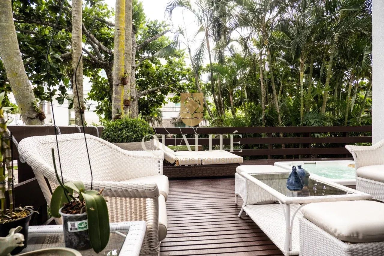 Casa a venda Florianópolis Jurerê Internacional 50m praia por R$8.250.000,00