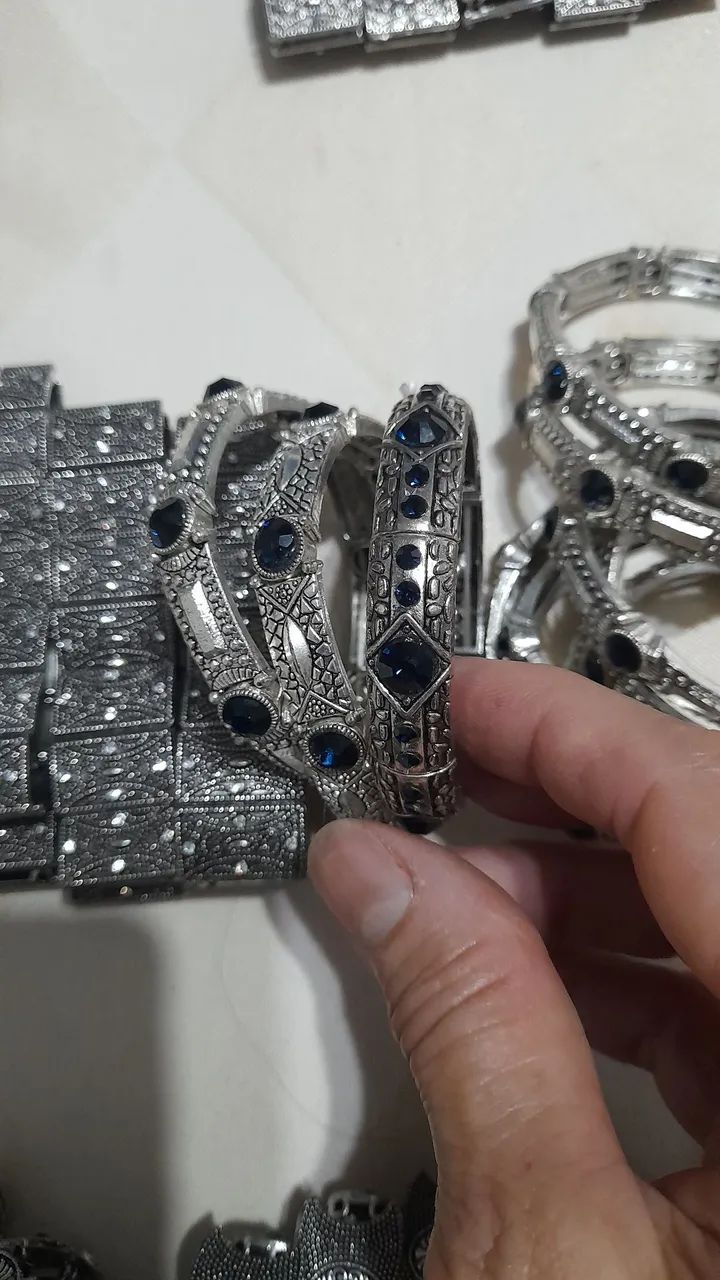 Lote de pulseiras 50 peças  atacado - Foto 5