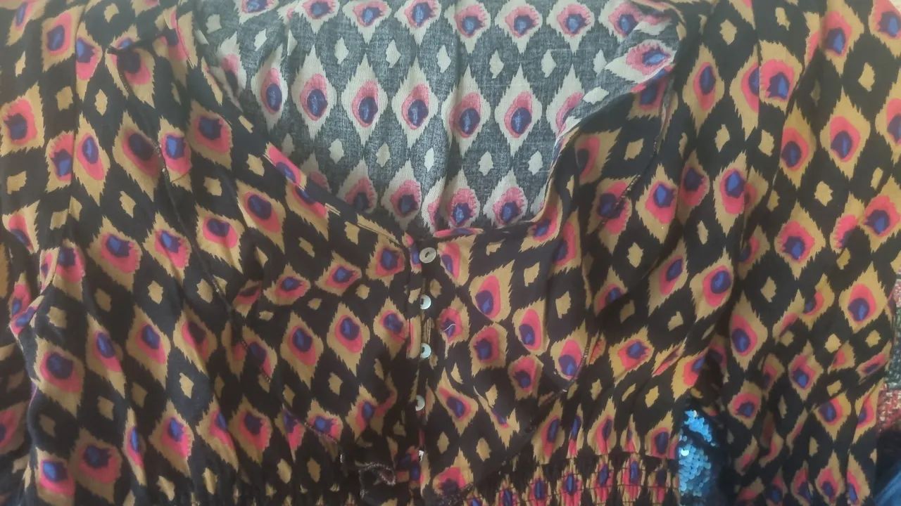 Vestido Estampado de viscose  decote V 