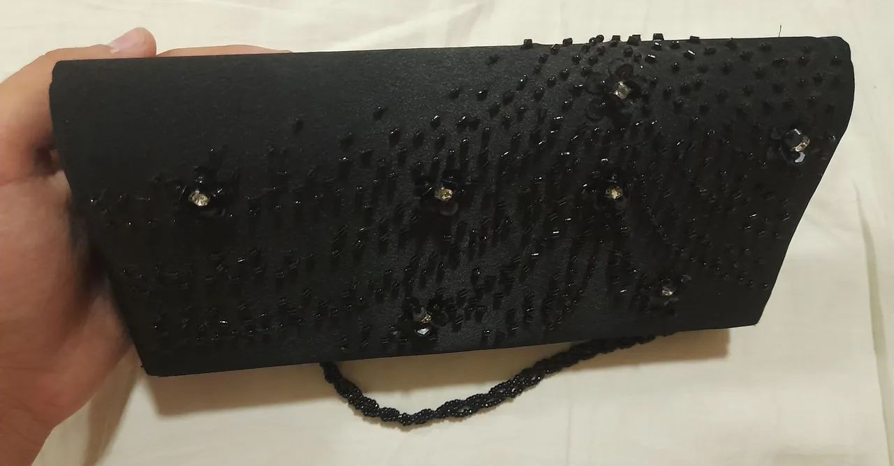 Bolsa de mão preta bordada - Foto 4