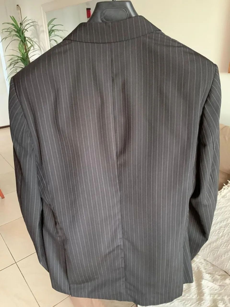 Terno Preto risca de giz completo calça e terno - Foto 2