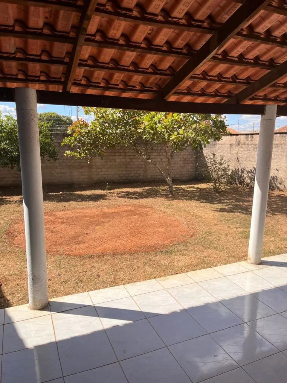 CASA DE ESQUINA EM ABADIA DE GOIÁS  - Foto 2