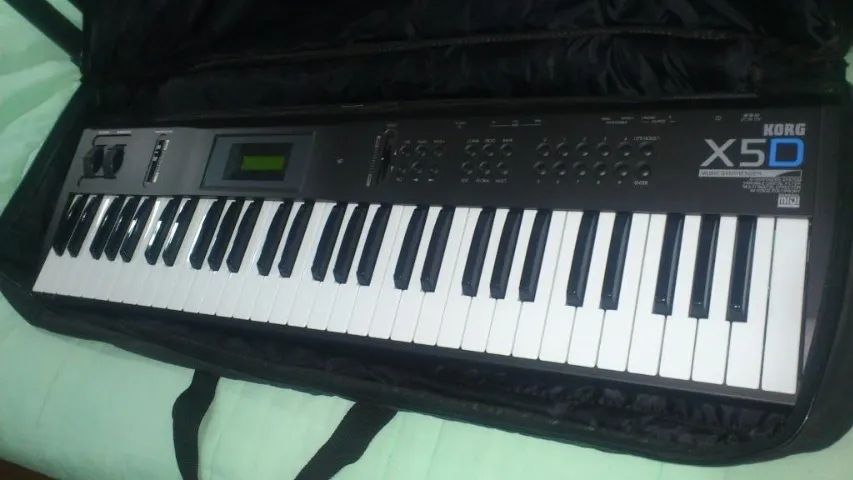 Teclado Sintetizador KORG X5D - Foto 4