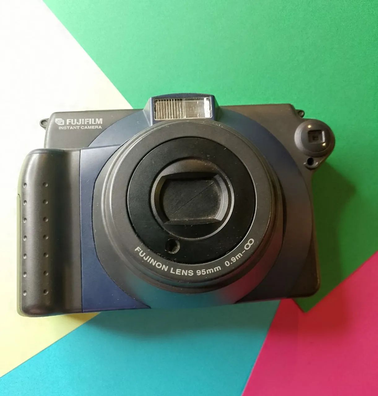 Câmera Instax wide 100