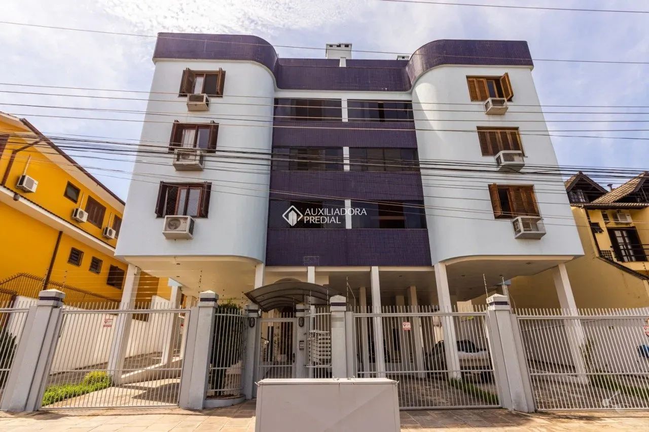 Cobertura de 3 quartos com 202m2 e 2 vagas no bairro Jardim Planalto