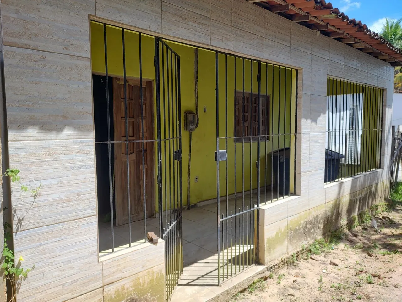 Vende-se casa em Caetés 2