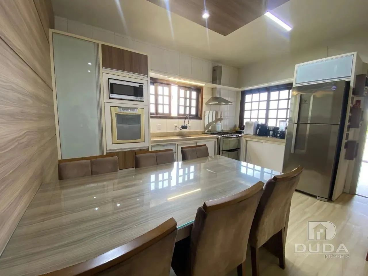 Linda casa com piscina - Foto 7