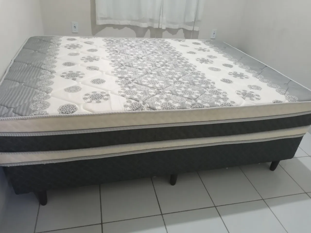 Cama Box Casal Confortável e Elegante
