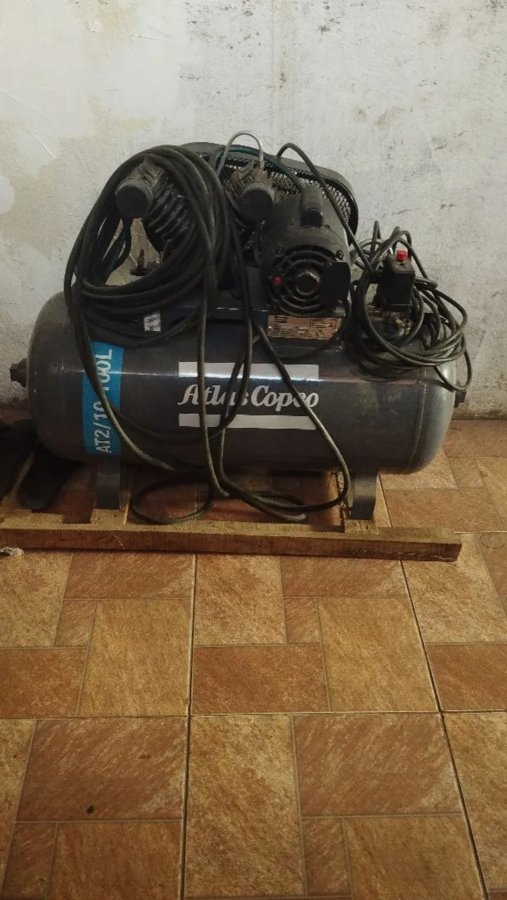 Compressor de Ar Atlas Copco AT2/10L
