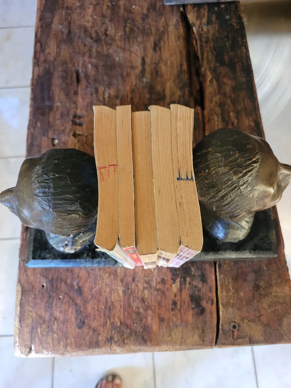 Suporte/apoio para livros: - Foto 5