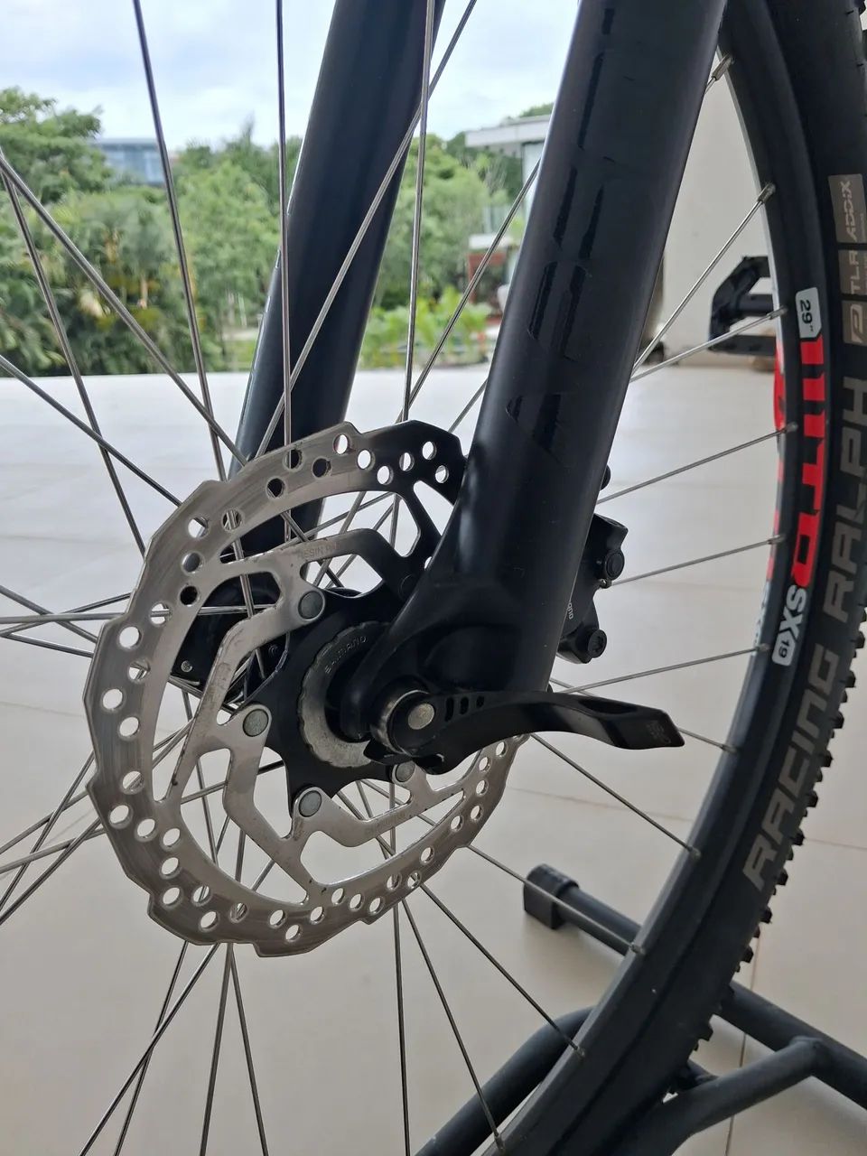 Bicicleta GT Avalanche Comp 29 - Foto 2