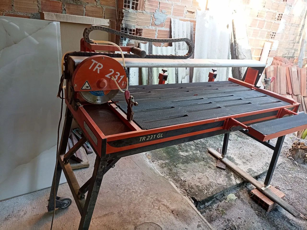 Vendo ferramentas e bomba d'água 65675272069378123