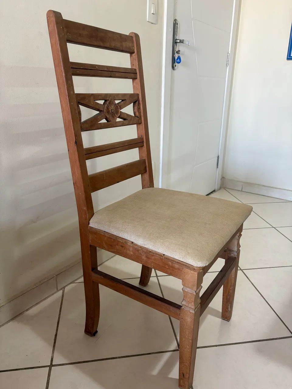 Cadeiras madeira maciça  - Foto 4