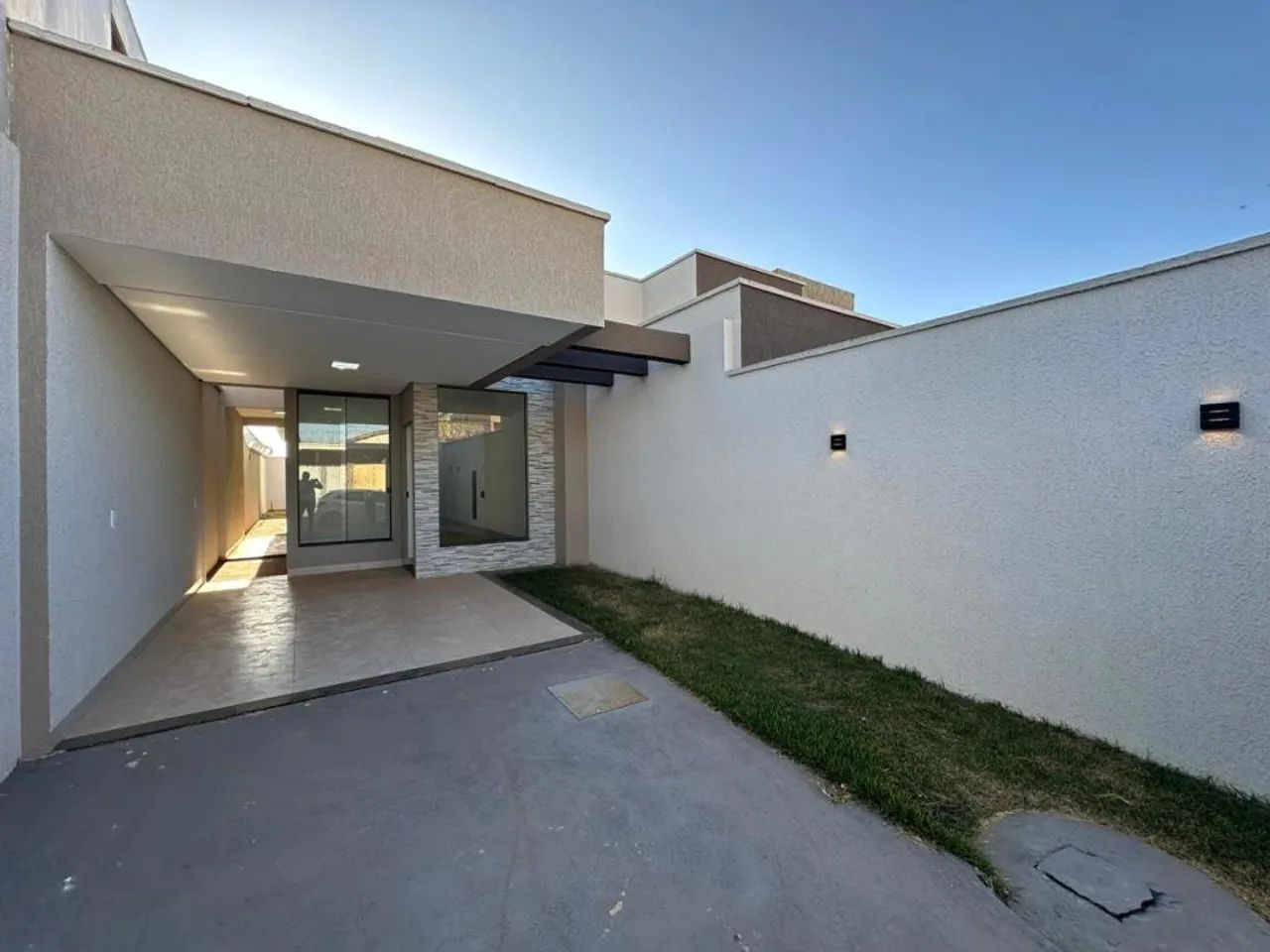Casa 1 - Rua G 12 - Setor Grajaú