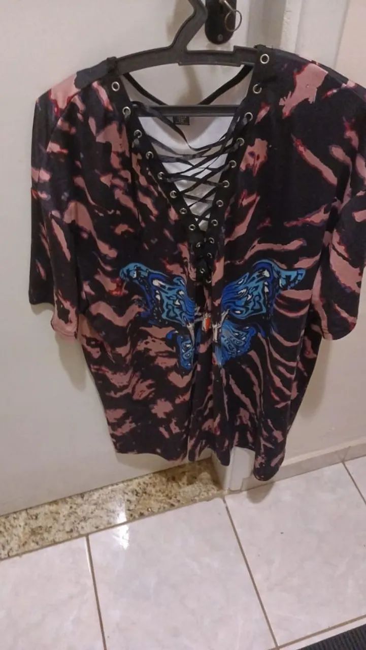 Camiseta feminina longa