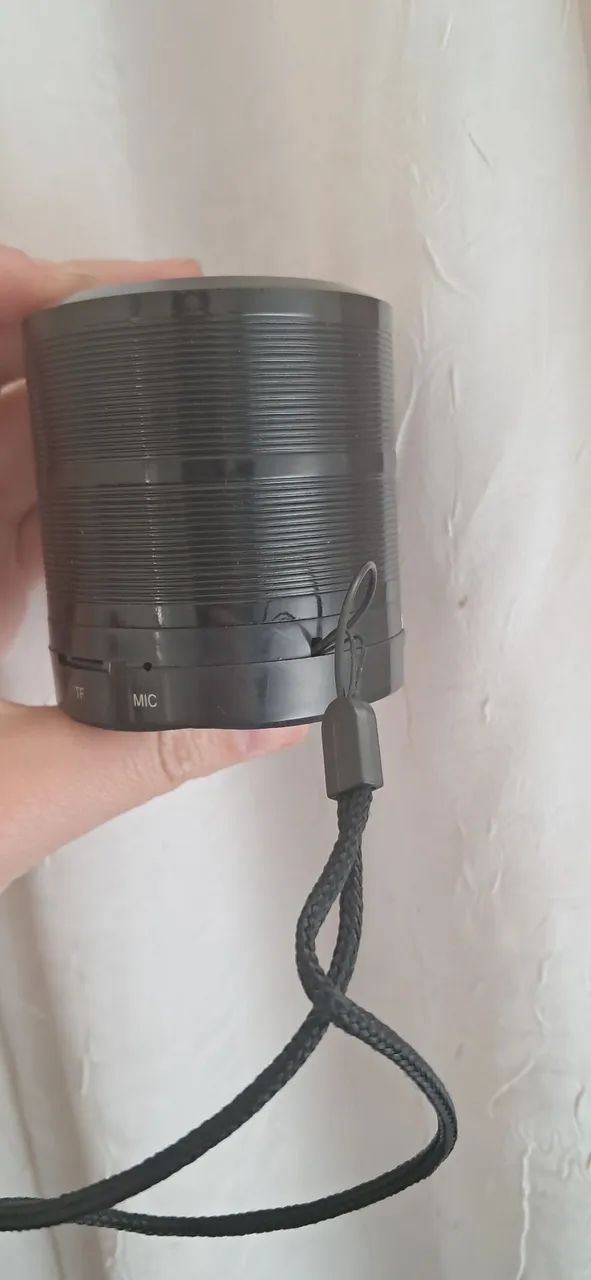Caixa de som pequena via Bluetooth... - Foto 2