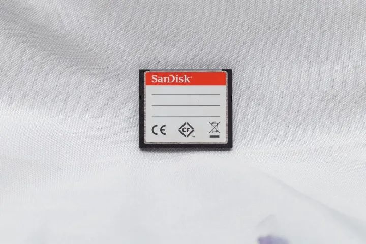 Cartão de memória CF Compact Flash Sandisk Extreme Pro 16GB - Foto 2