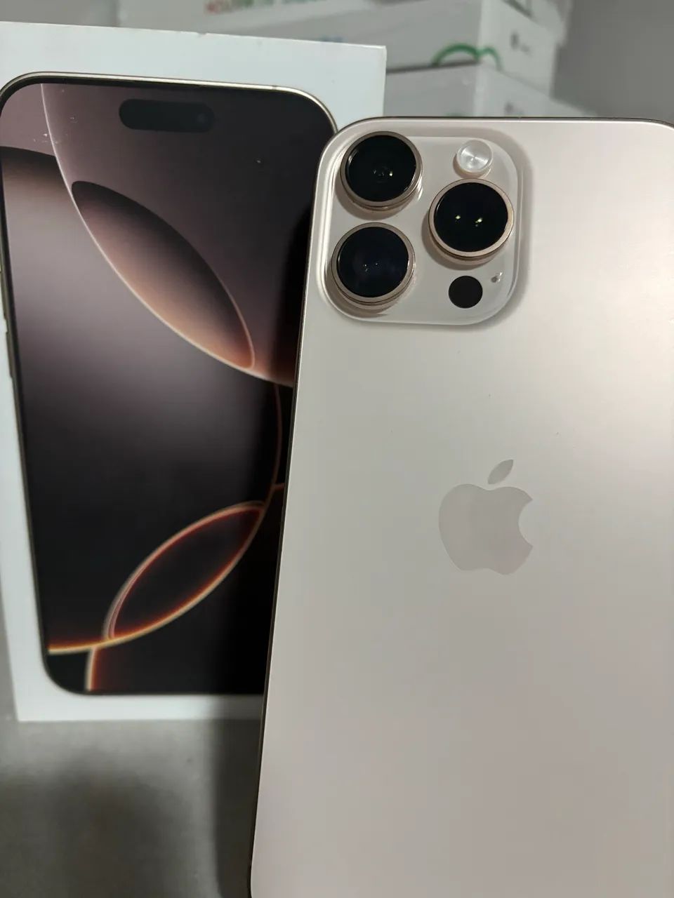 iPhone 16 Pro Max 256gb c/caixa - impecável! - Foto 2